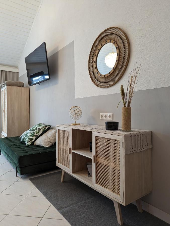 Garden View Apartment Breitenbrunn  Bagian luar foto